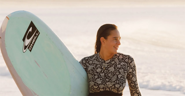 ハワイアンサーファーでロングボーダーのHonolua Blomfield