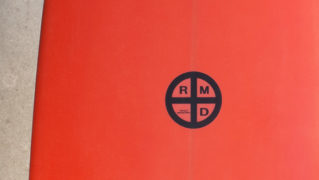 「仕入れ情報」RMDサーフボード 7`4の中古ミニロング入荷