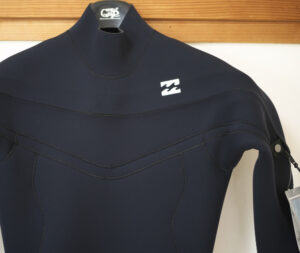 BILLABONG ロングチェストジップ 中古ウェットスーツ 3/2mm フルスーツ メンズ ML front upper No.96291636